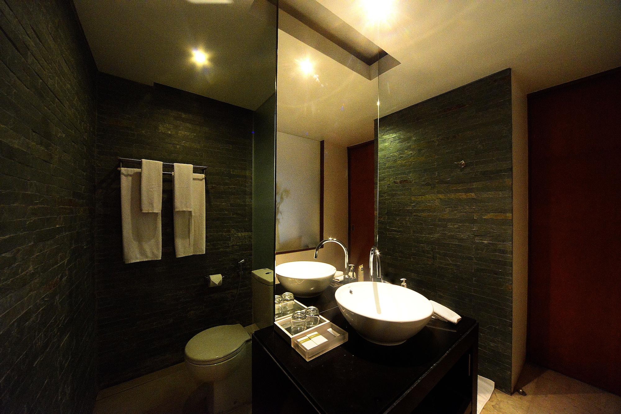 The Quay Boutique Hotel Phnom Penh Dış mekan fotoğraf