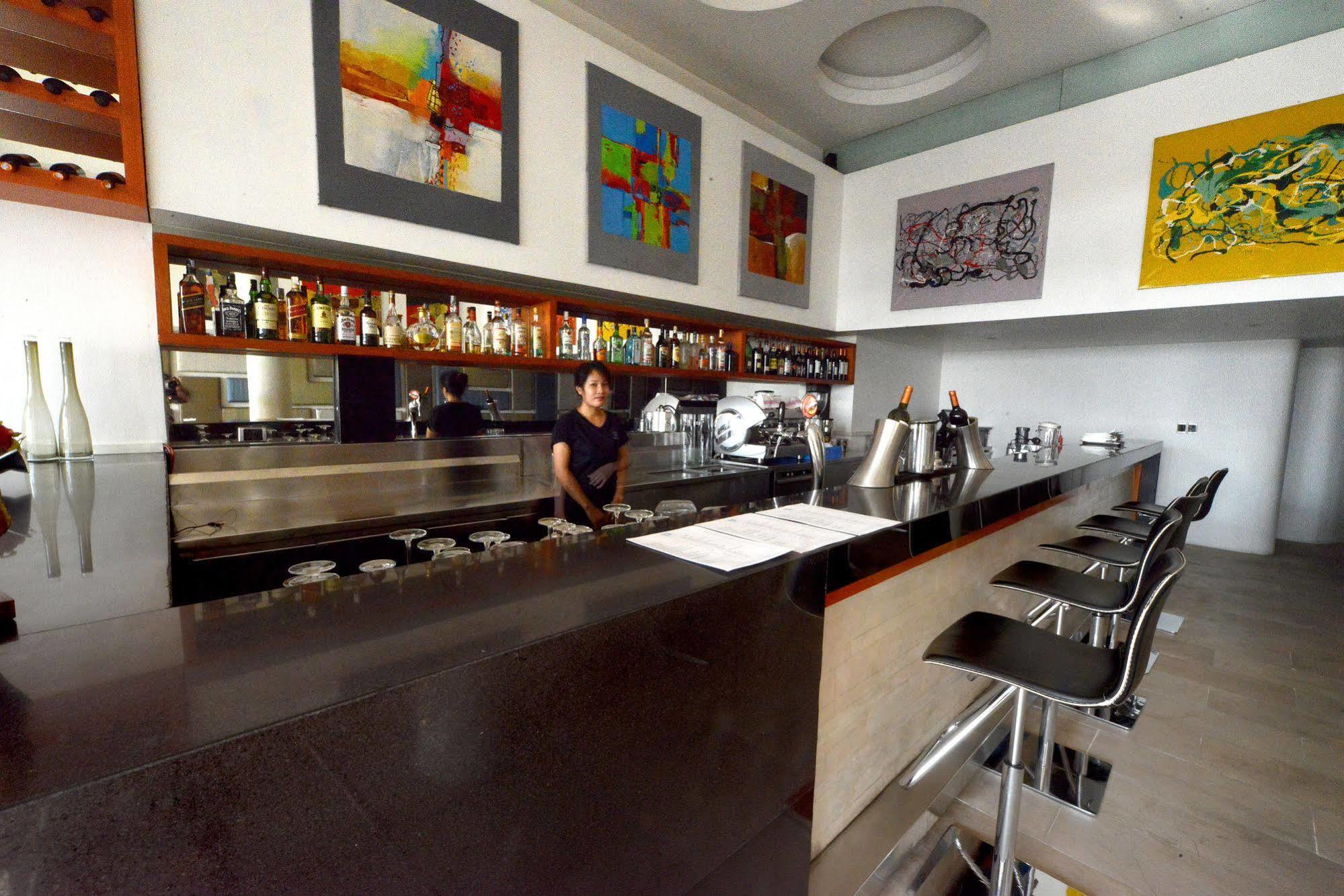 The Quay Boutique Hotel Phnom Penh Dış mekan fotoğraf