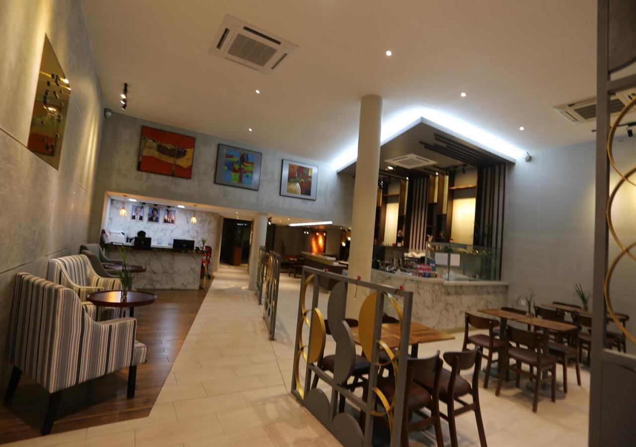 The Quay Boutique Hotel Phnom Penh Dış mekan fotoğraf